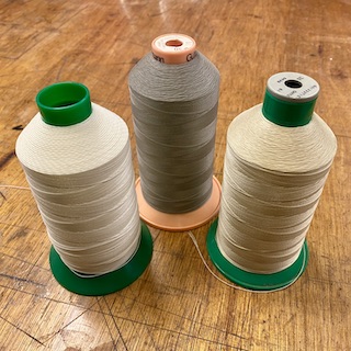 fil-traité-anti-UV-spécial-vaigrage-pvc-pour-machine-familiale